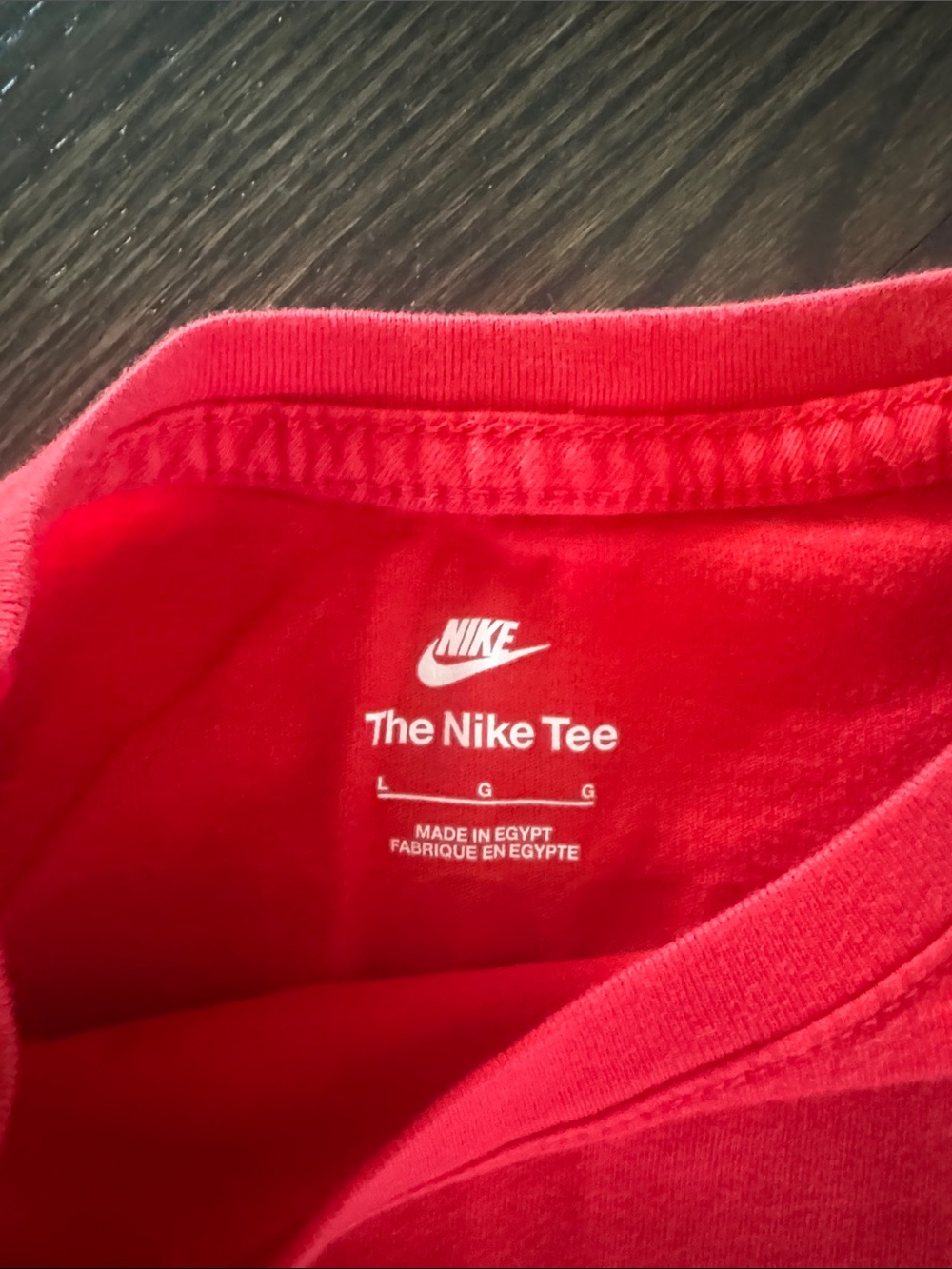 Nike Red Kids T-Shirt with Black Jordan Athletic pants - Picture 3 of 9